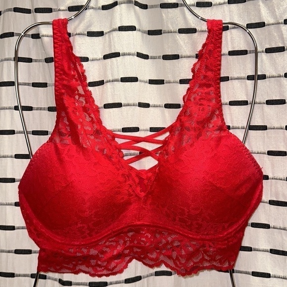 VS PINK Push-Up Red Bra - Size Medium - Picture 3 of 11